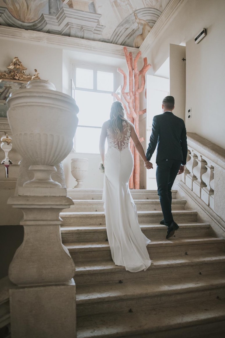 ef9349bf-6a48-40da-9924-f2e91b95d771